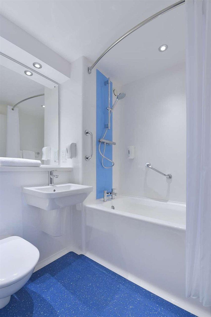 Travelodge Harlow Eksteriør bilde
